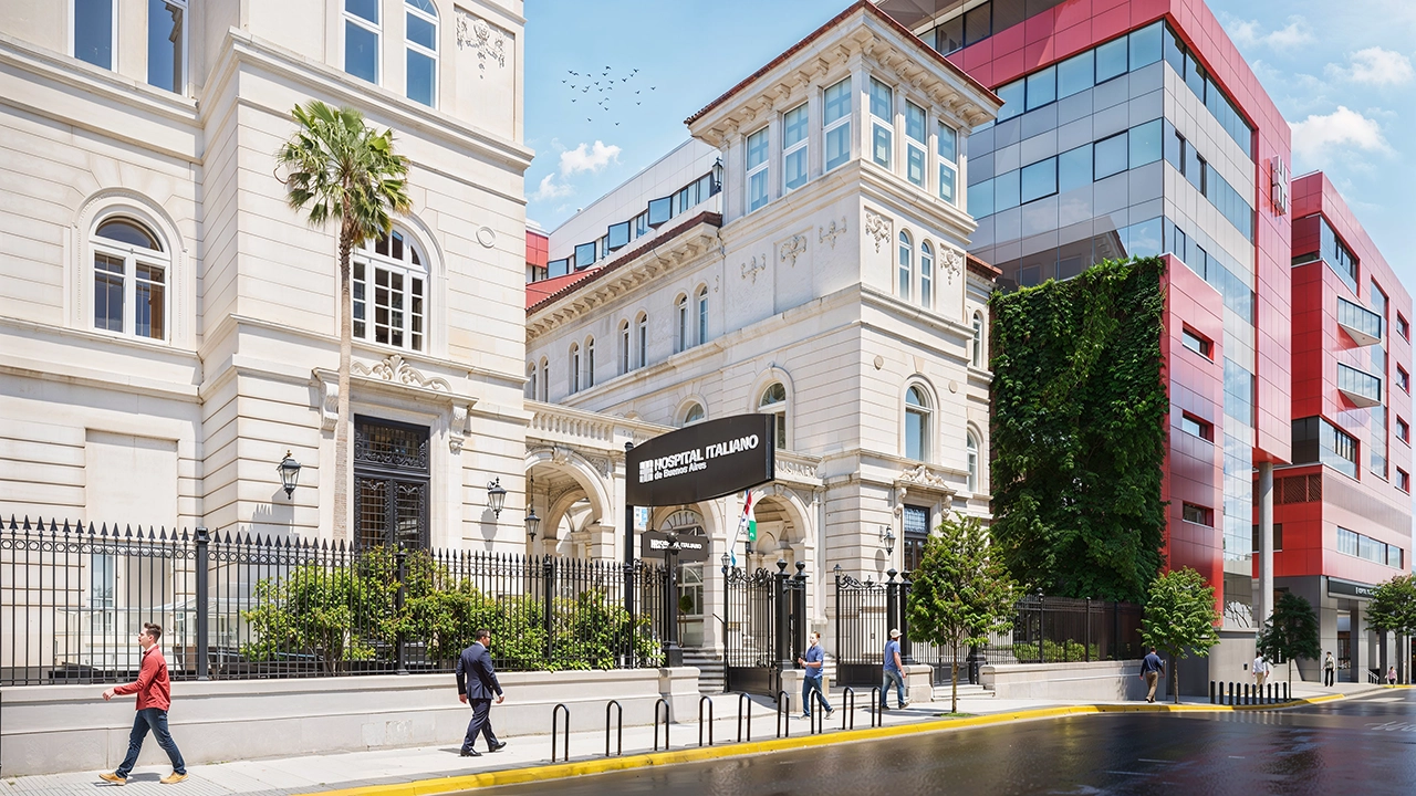 exterior outside building edificio hospital day